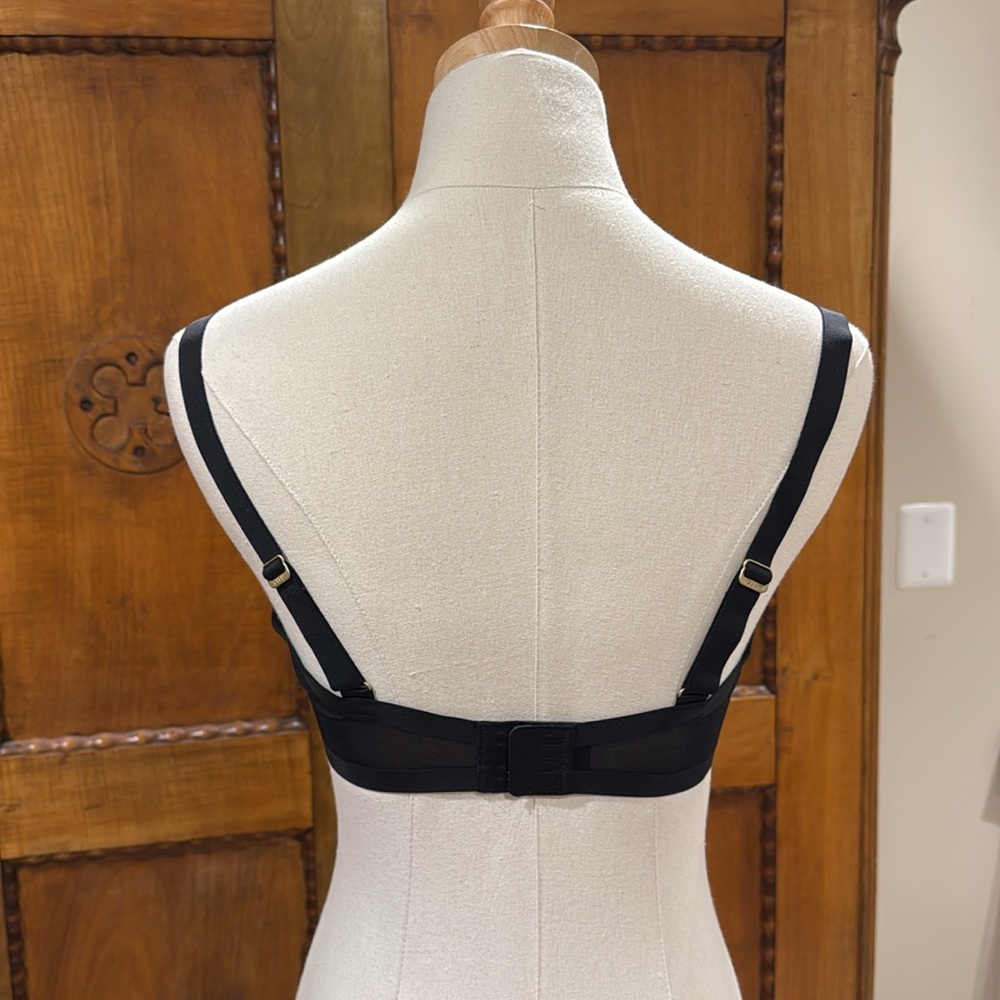 CUUP plunge black mesh bra - Picture 2 of 5